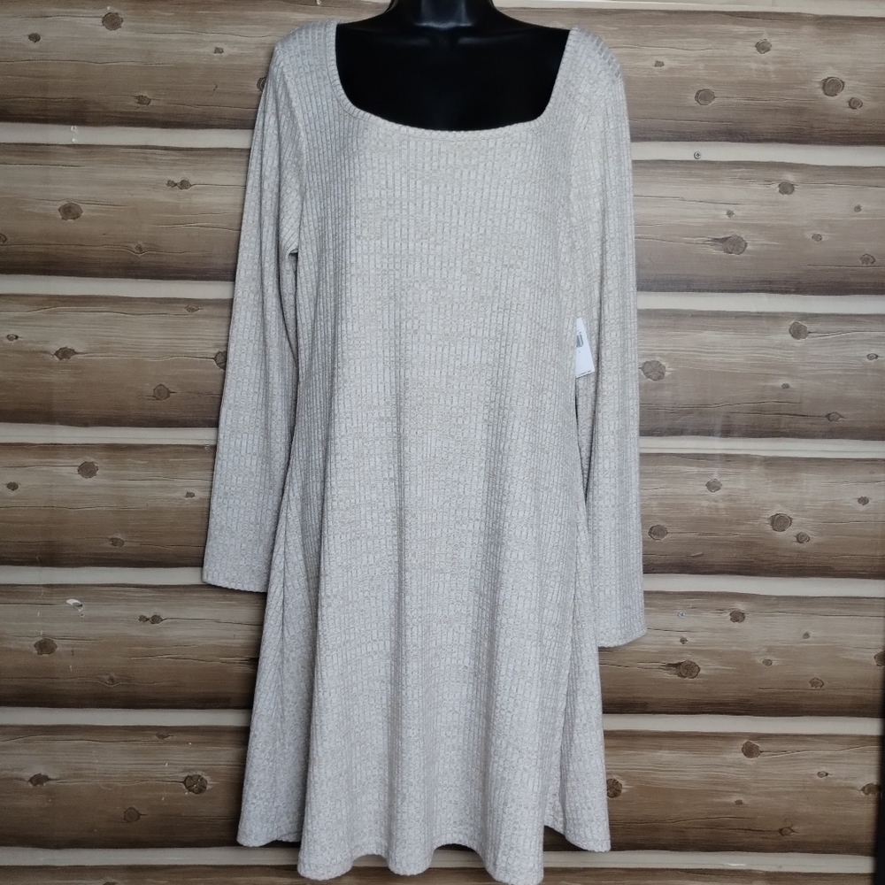 Chosse 5‎ Ítems For $30 Old Navy women tan long slevee dress large